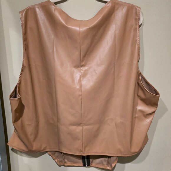 Pretty Little Thing Plus Tan Zip Corset Top Size 26. NWT - Picture 2 of 9